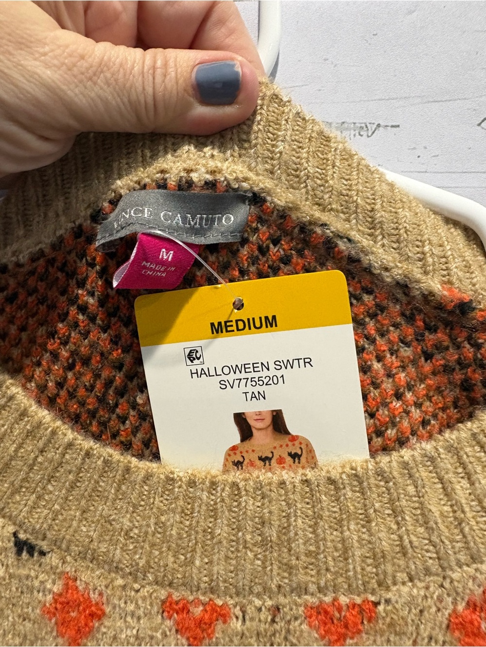 Vince Camuto Crewneck Sweater with Black Cat & Orange Pumpkin Motif - Picture 3 of 8